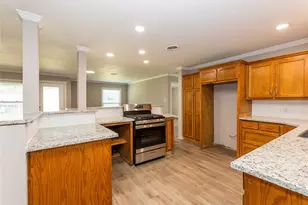2007 Bradford St, Irving, TX 75061 - Photo 9
