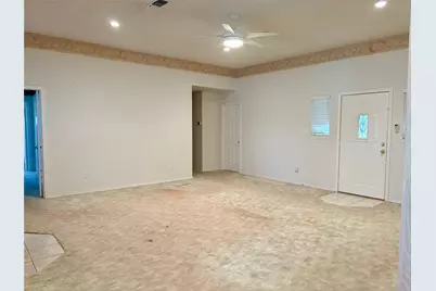570 N Center, Blossom, TX 75416 - Photo 7