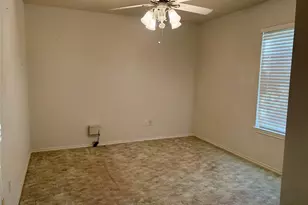 570 N Center, Blossom, TX 75416 - Photo 15