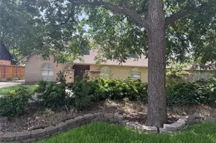 2904 Bridal Wreath Ln, Dallas, TX 75233 - Photo 1