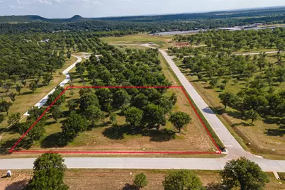 2200 E Landings S, Granbury, TX 76049 - Photo 9