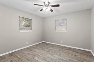 7425 S College Cir, North Richland Hills, TX 76180 - Photo 21