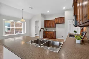 12304 Durango Root Dr, Fort Worth, TX 76244 - Photo 7