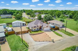 2807 Sky Harbour Dr, Granbury, TX 76049 - Photo 33
