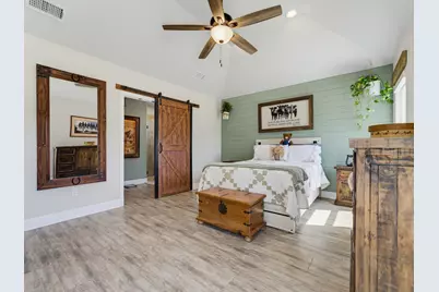 2807 Sky Harbour Drive, Granbury, TX 76049 - Photo 15