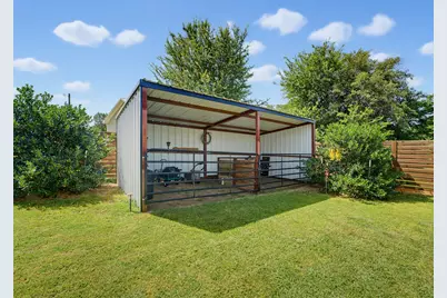 2807 Sky Harbour Drive, Granbury, TX 76049 - Photo 31