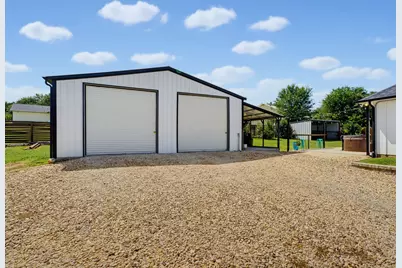2807 Sky Harbour Drive, Granbury, TX 76049 - Photo 27