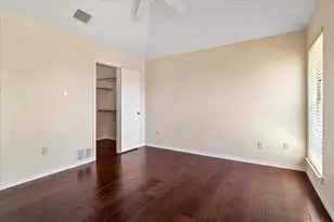 2250 Arbor Creek Dr, Carrollton, TX 75010 - Photo 13