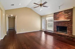 2250 Arbor Creek Dr, Carrollton, TX 75010 - Photo 5