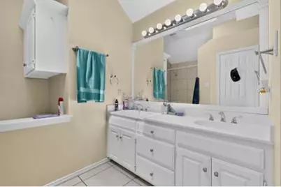 1157 Meadow Park Lane, Grand Prairie, TX 75052 - Photo 17