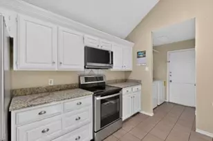 1157 Meadow Park Ln, Grand Prairie, TX 75052 - Photo 11