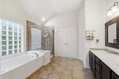 2808 N Camino Lagos, Grand Prairie, TX 75054 - Photo 25