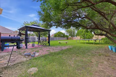 2808 N Camino Lagos, Grand Prairie, TX 75054 - Photo 35
