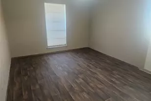 1860 W Kaufman St, Paris, TX 75460 - Photo 5
