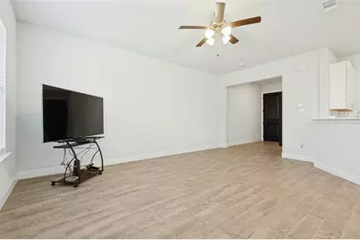 533 Hutchinson Lane, Lewisville, TX 75077 - Photo 11