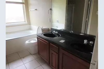1100 Manhassett Court, Fort Worth, TX 76140 - Photo 7