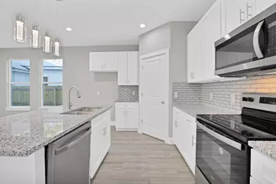 1636 Elsie Faye Heggins Street, Dallas, TX 75215 - Photo 9