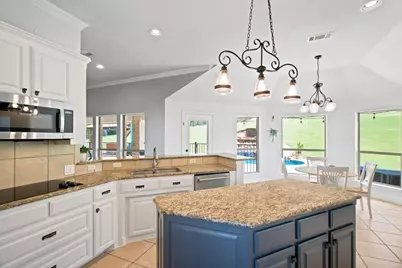 10224 Mustang Wells Drive, Fort Worth, TX 76126 - Photo 13