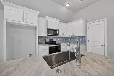218 Rees Avenue, Godley, TX 76044 - Photo 7
