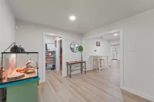 9209 Palisade Dr, Dallas, TX 75217 - Photo 9