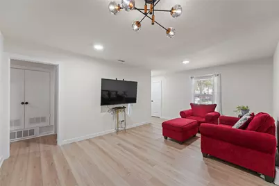 9209 Palisade Drive, Dallas, TX 75217 - Photo 5