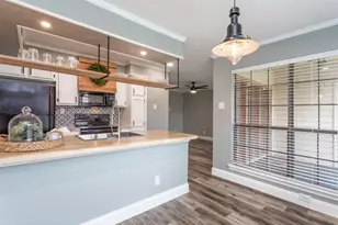 16301 Ledgemont Ln, Addison, TX 75001 - Photo 7
