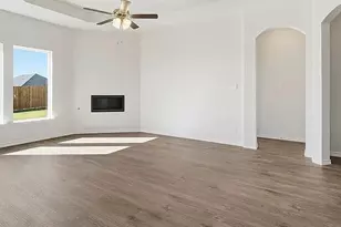 8428 Radiant St, Garland, TX 75043 - Photo 13