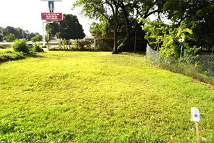 1708 Garden Dr, Dallas, TX 75215 - Photo 1
