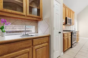 1949 Stonecourt Dr, Bedford, TX 76021 - Photo 7