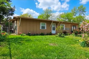 1201 Crest Park Dr, Mesquite, TX 75149 - Photo 1