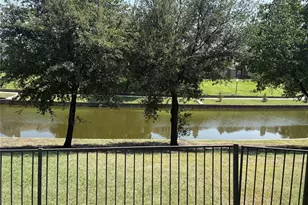 308 Riverwalk Ln, Irving, TX 75063 - Photo 5
