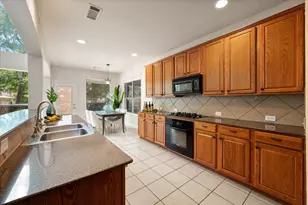 6945 Shoreview Dr, Grand Prairie, TX 75054 - Photo 17