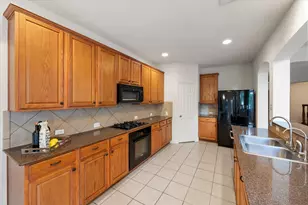 6945 Shoreview Dr, Grand Prairie, TX 75054 - Photo 15