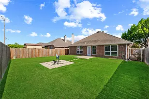 9025 Riverfalls Dr, Fort Worth, TX 76118 - Photo 5