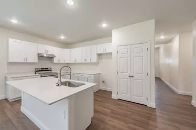 100 Round Hill Way, Runaway Bay, TX 76426 - Photo 13