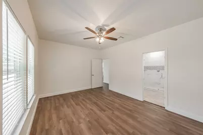 100 Round Hill Way, Runaway Bay, TX 76426 - Photo 35