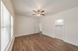 100 Round Hill Way, Runaway Bay, TX 76426 - Photo 35