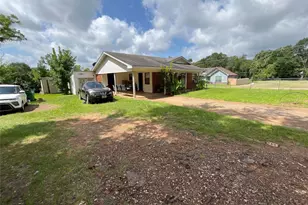 908 Birch St, Palestine, TX 75801 - Photo 5