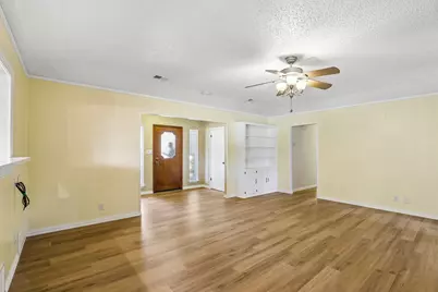 1600 S Timber Court, Benbrook, TX 76126 - Photo 3