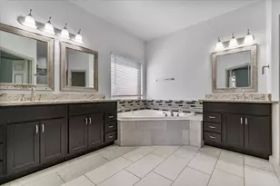 2468 Lakeland Dr, Grand Prairie, TX 75054 - Photo 19