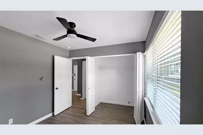674 W Warrior Trail, Grand Prairie, TX 75052 - Photo 7