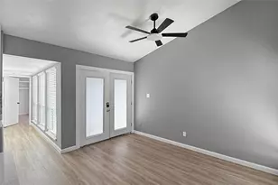 674 W Warrior Trl, Grand Prairie, TX 75052 - Photo 5
