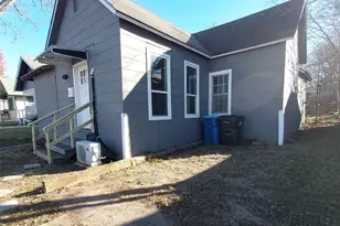 1324 W Morton St, Denison, TX 75020 - Photo 3