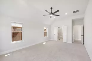 1006 Goldenrod Dr, Justin, TX 76247 - Photo 19