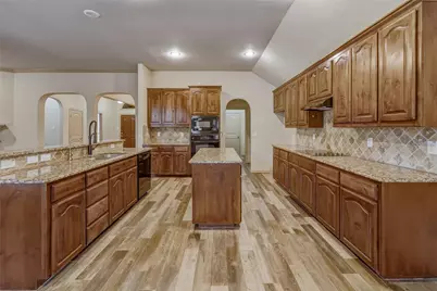 2233 Caroline Drive, Weatherford, TX 76087 - Photo 5