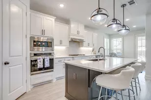 2009 Roundtree Cir E, Fort Worth, TX 76008 - Photo 11