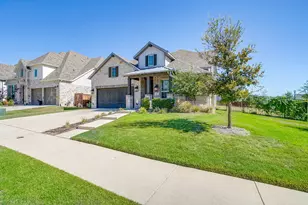 2009 Roundtree Cir E, Fort Worth, TX 76008 - Photo 3