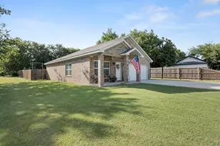 207 N Hubbard St, Alvord, TX 76225 - Photo 29