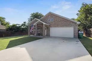 207 N Hubbard St, Alvord, TX 76225 - Photo 25