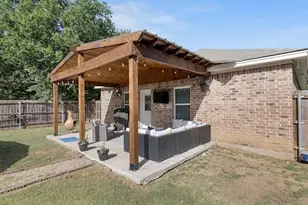 207 N Hubbard St, Alvord, TX 76225 - Photo 21